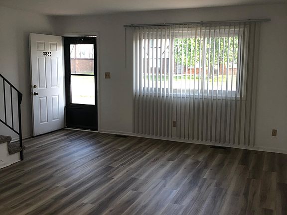 5th image of 3882 W 73rd Ct