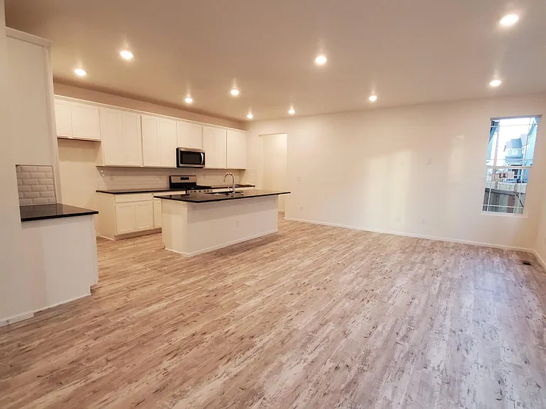 11393 Iron Ore Ct — Photo 3
