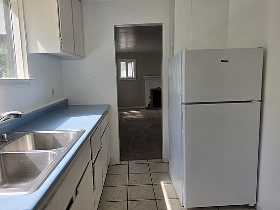 4th image of 4894 Beacon Ave S