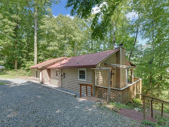 3rd image of 7425 Cassie Ln
