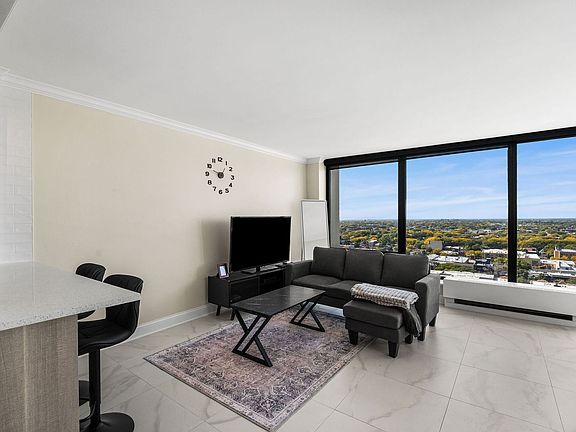 3rd image of 5445 N Sheridan Rd APT 2109