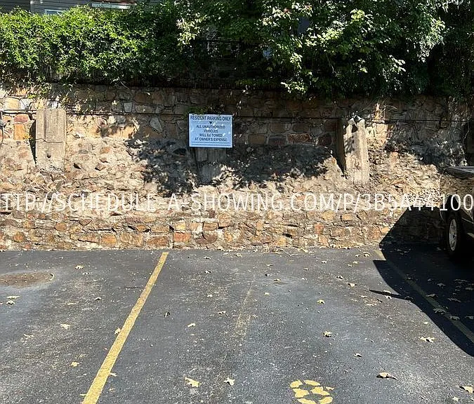 1814 Kavanaugh Blvd — Photo 20