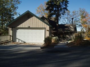 1370 Montreal Dr, Lake Arrowhead, CA 92352