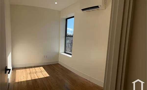 1902 Marmion Ave #2A — Photo 2