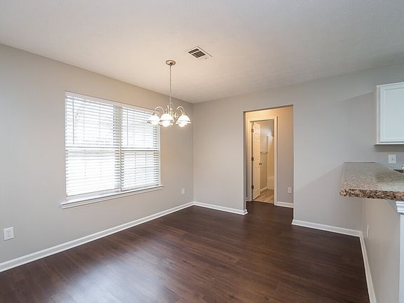5th image of 109 Stoney Brook Way