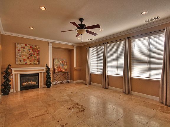 4th image of 649 Teal Pl