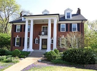 7576 Clayton Rd, Saint Louis, MO 63117