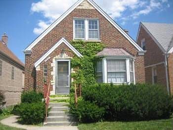 1st image of 2931 N Nagle Ave