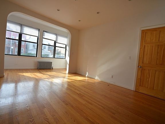 4th image of 30-59 32nd St #22F