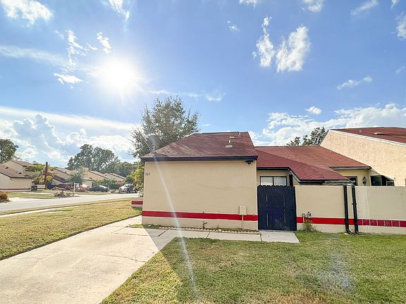 2nd image of 763 Golden Sunshine Cir