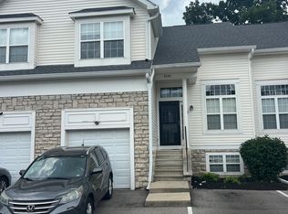 8282 Catalpa Ridge Dr, Blacklick, OH 43004