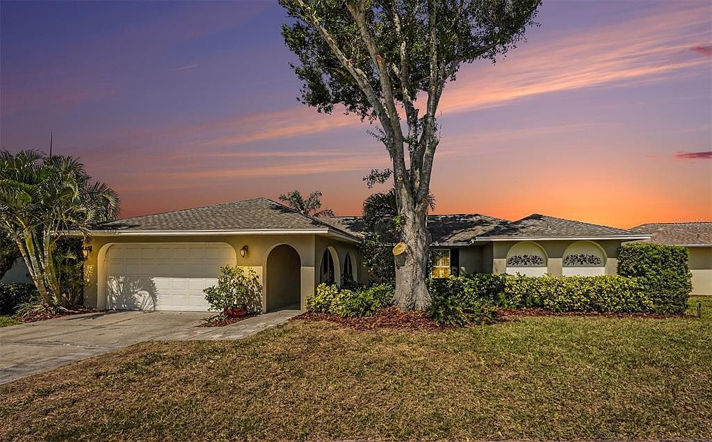 これです ◇taka◇ 10392 136TH STREET, Largo, FL 33774 | MLS #TB8503593 | Zillow