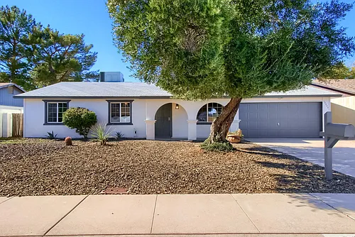 13254 N 39th St Photo 1