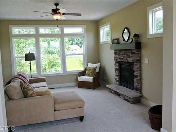 3rd image of 3833 Zion Dr