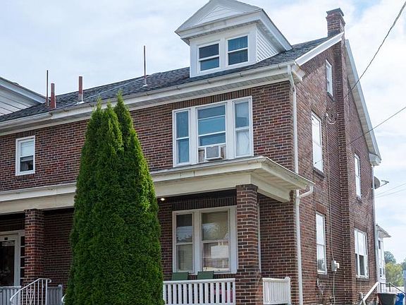 2nd image of 1020 Meade St