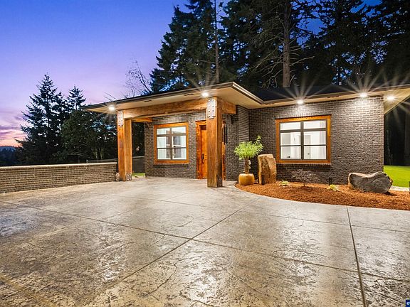 4th image of 4005 Cloudview Dr S