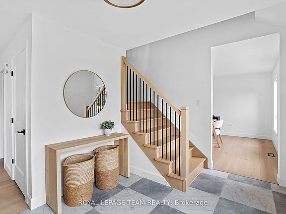 4th image of 5545 Van Vliet Rd