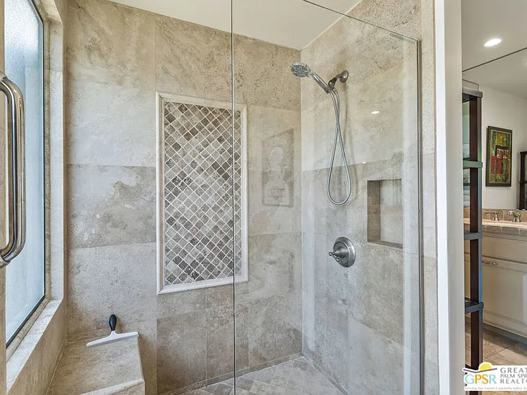 1347 Primavera Dr — Photo 35