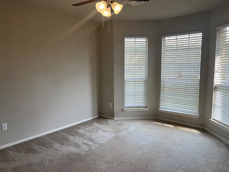 8105 Huntington Way — Photo 12