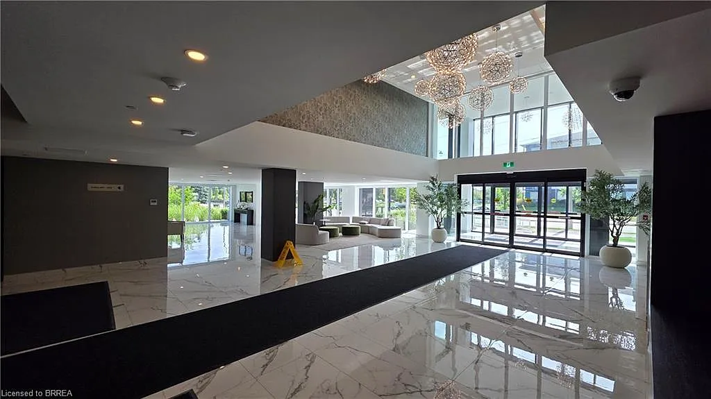 1 bed, 2.0 bath, 641 sqft, $2,100 — Photo 3