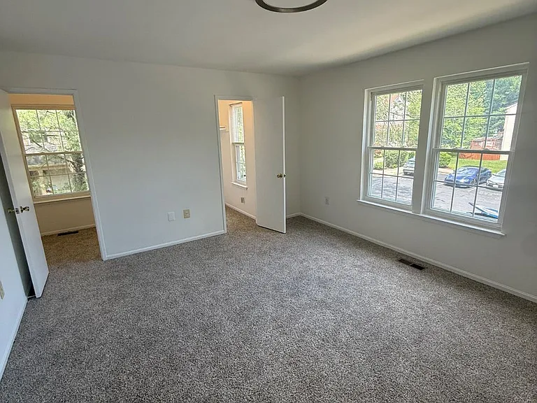 306 Hillside Ter — Photo 18