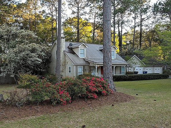 3rd image of 1624 Houston Dr