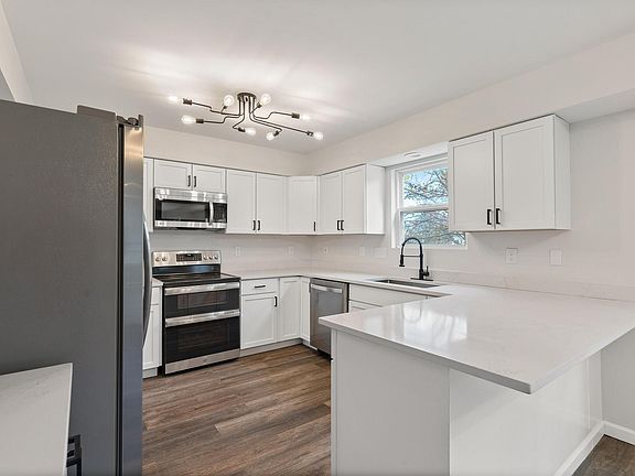 5th image of 7459 Big Horn Ct