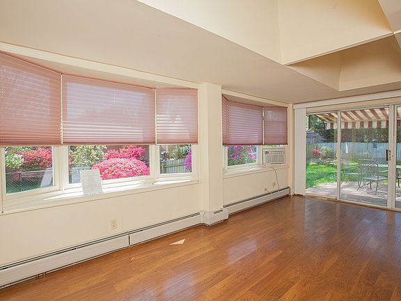 5th image of 3417 Country Hill Dr