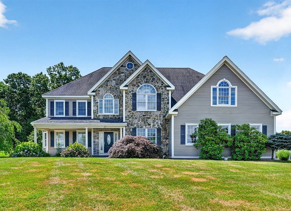 1st image of 21 Ashwood Cir