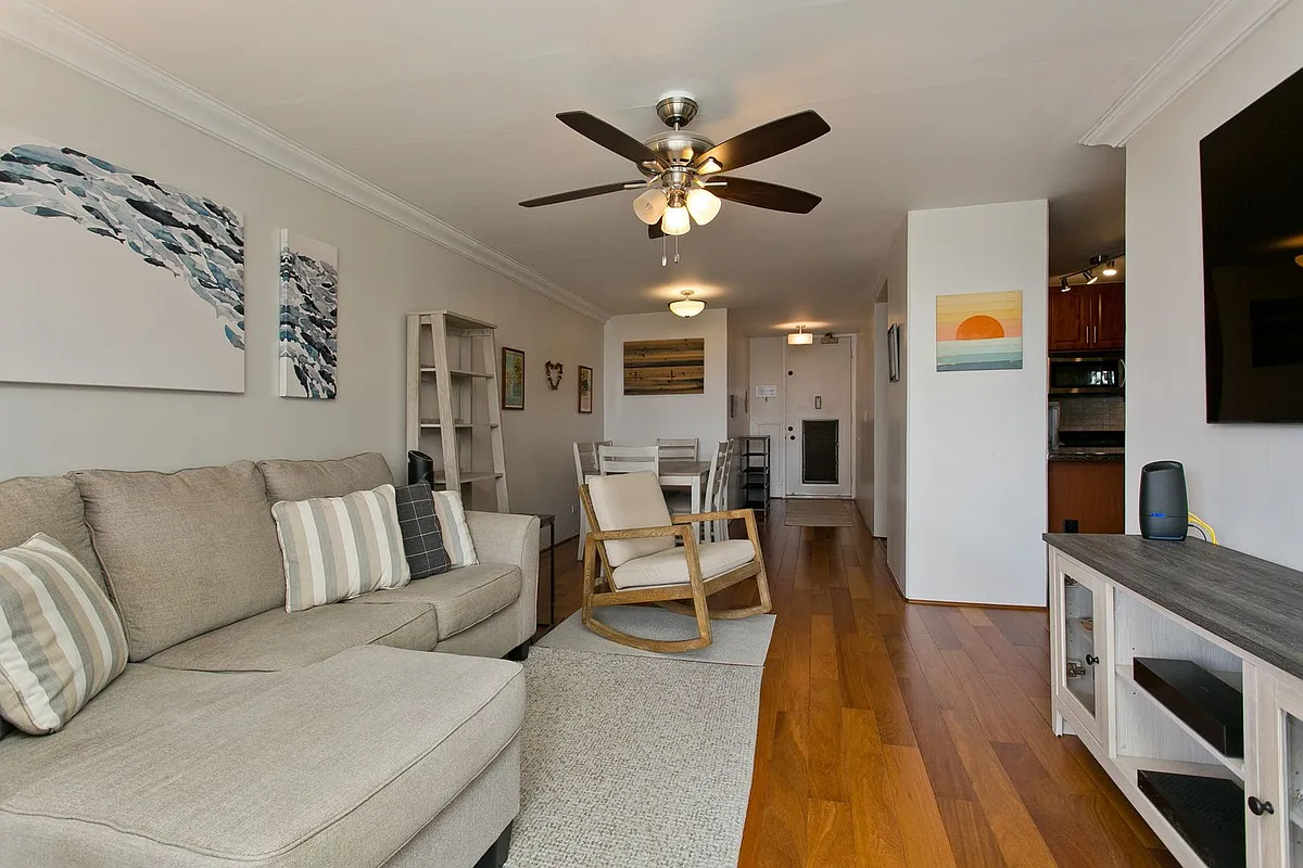 Building Photo - 1717 Ala Wai Blvd #1407