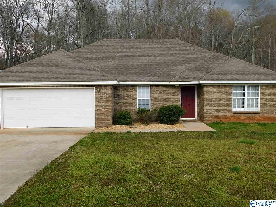 1st image of 162 Singletree Dr