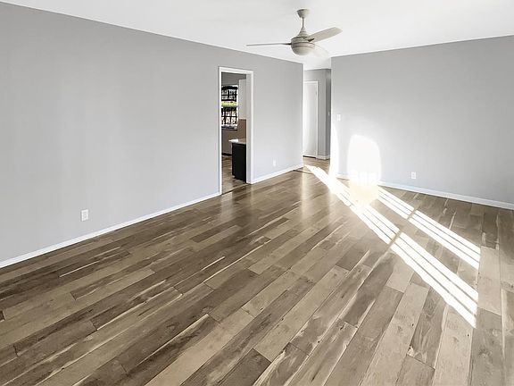 3rd image of 109 Orchard Dr