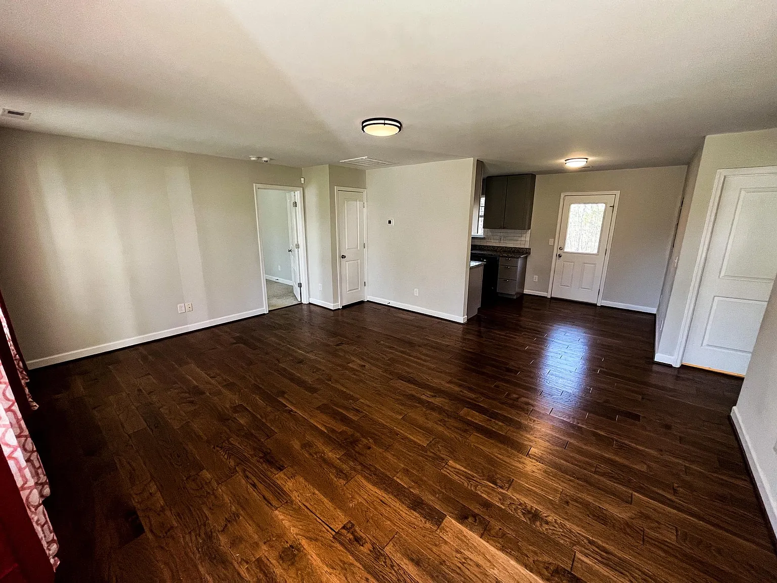 3225 Ridgewood Place Dr — Photo 2