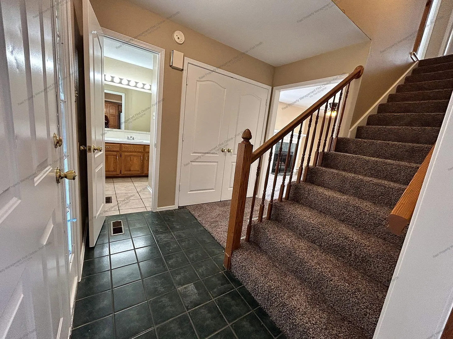 3 bed, 2.5 bath, 1685 sqft, $1,350 — Photo 4