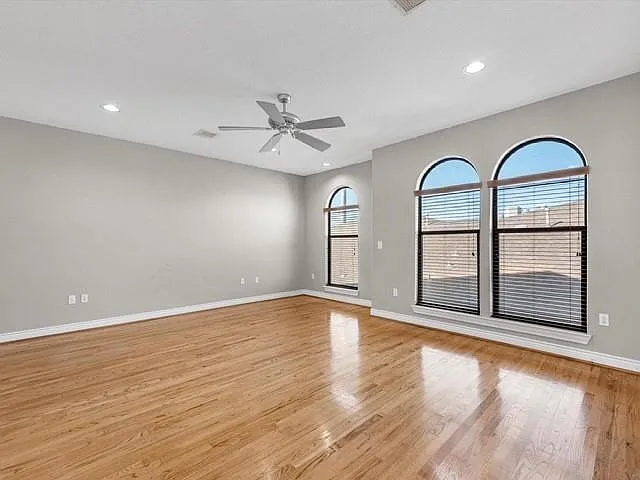 2505 Dallas St — Photo 7