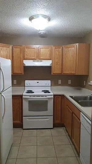 Landmark Square Apartments, Monticello — Photo 2