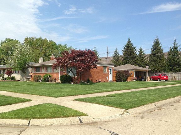 5th image of 32822 Wauketa Dr