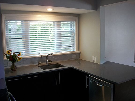 5th image of 2411 Westbrook Dr