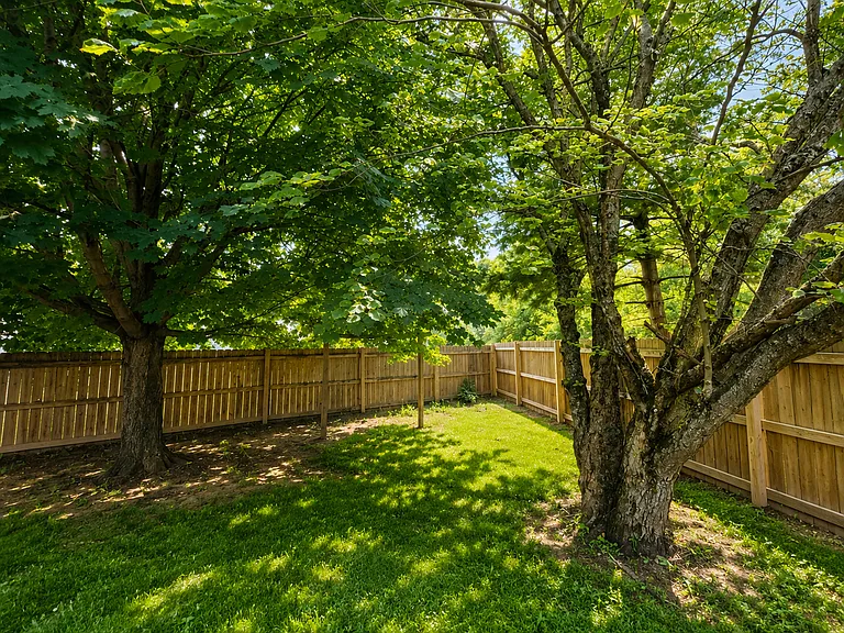 4210 Hillside Dr — Photo 25