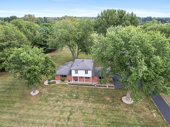 2nd image of 1755 N County Road 200 E