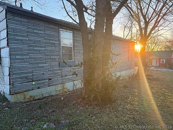 2nd image of 4527 S Waco Ave