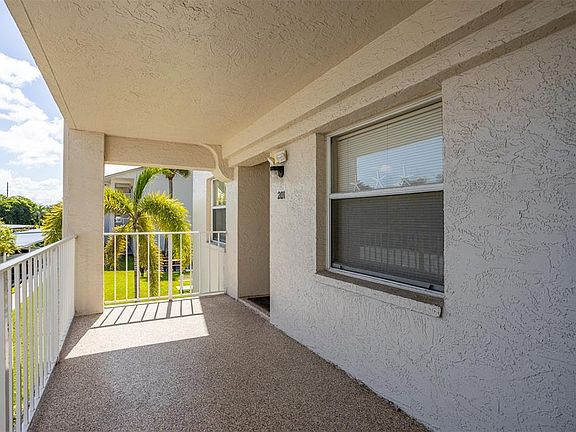 4th image of 7301 29TH AVENUE DRIVE W #201