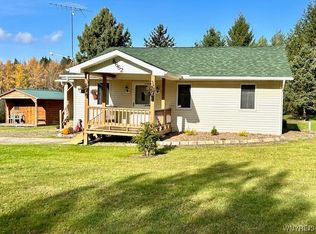 6662 Cross Rd, Springville, NY 14141