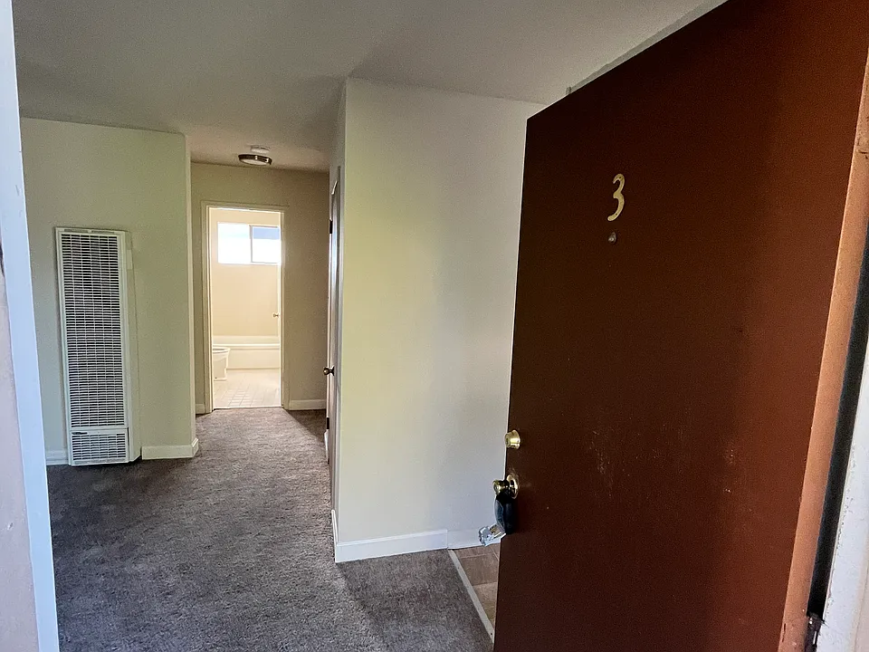 132 Village Ct #3