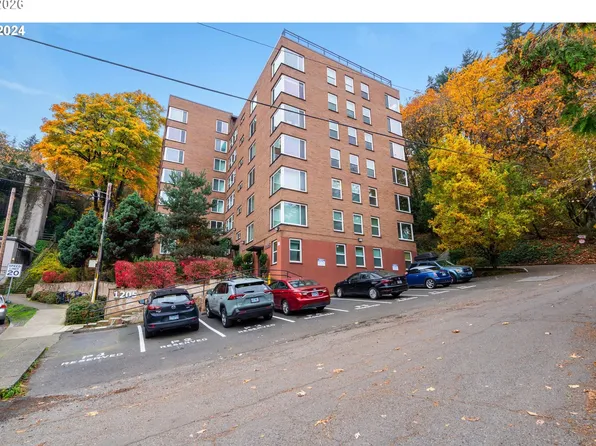 1205 SW Cardinell Dr Unit 802, Portland, OR 97201