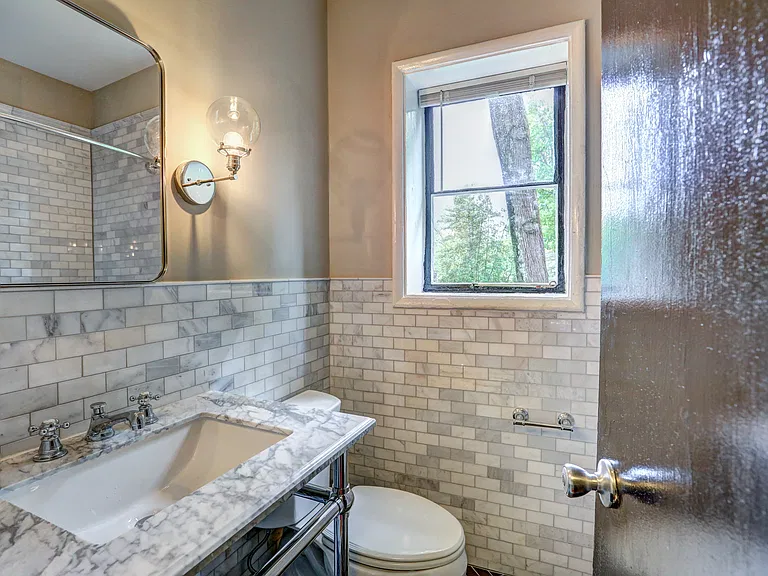 101 Tempsford Ln #D — Photo 11