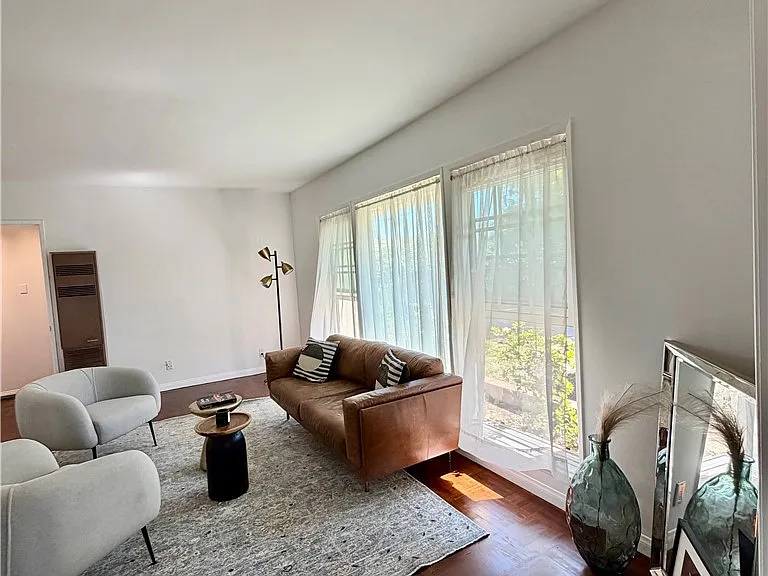 7002 Aura Ave — Photo 25