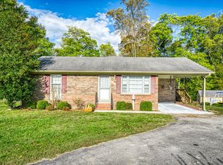 409 N Mountain St, Smithville, TN 37166