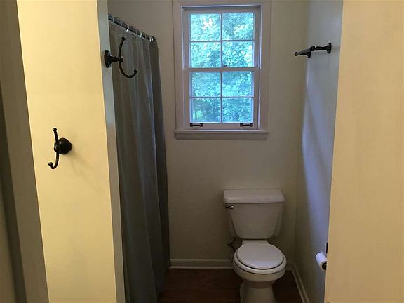 4th image of 7621 Cumberland Dr