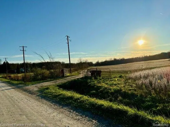 14235 Wanty Rd, Milan, MI 48160